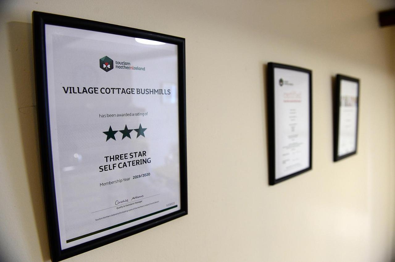 Village Cottage 布什米尔斯 外观 照片